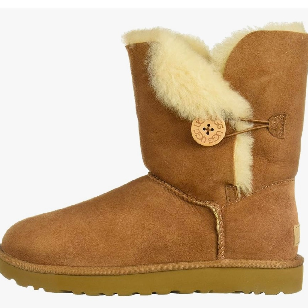Ugg Bailey Button Boot. Size 8. Only Worn A Few T… - image 2